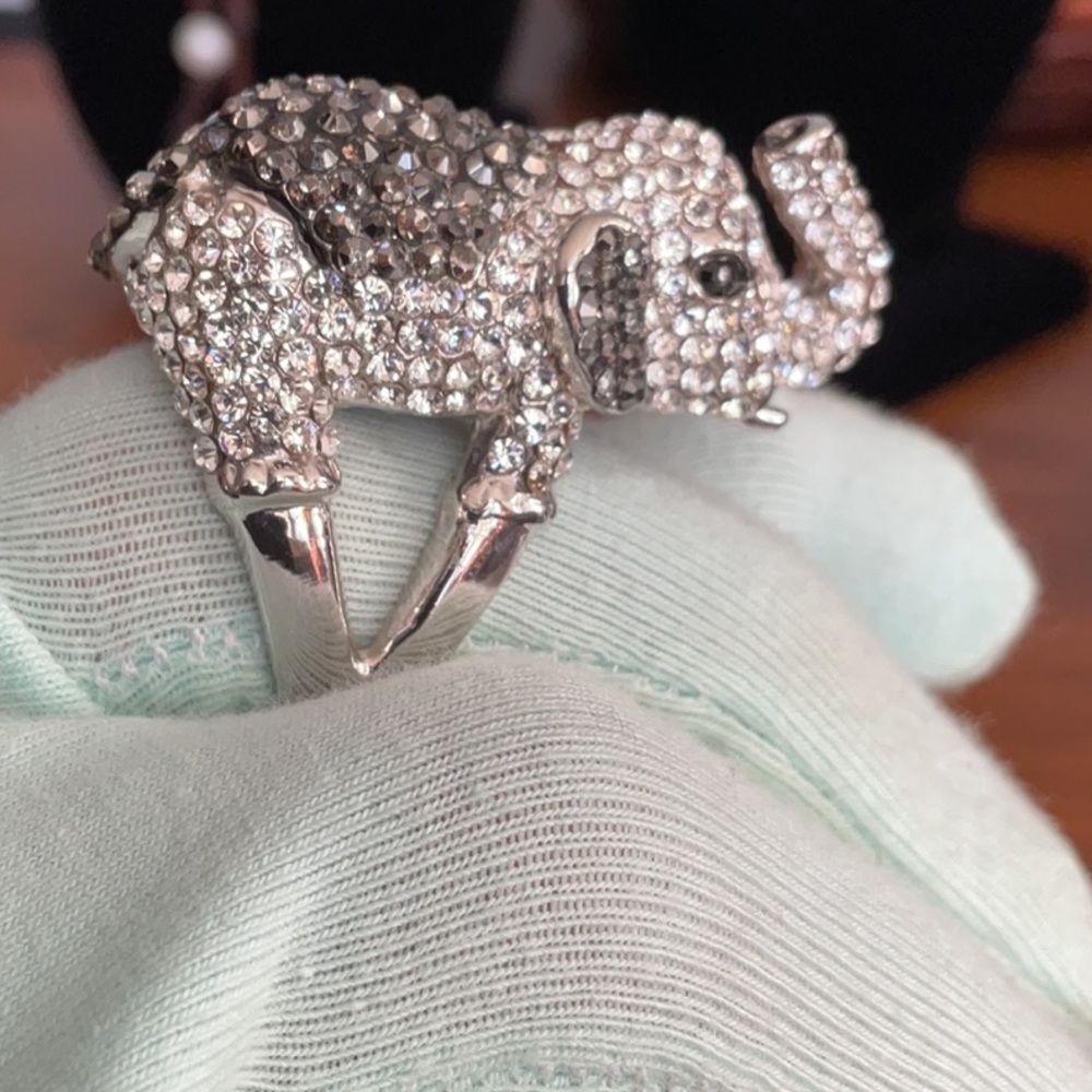 Elegant Silver tone and Black Elephant Ring